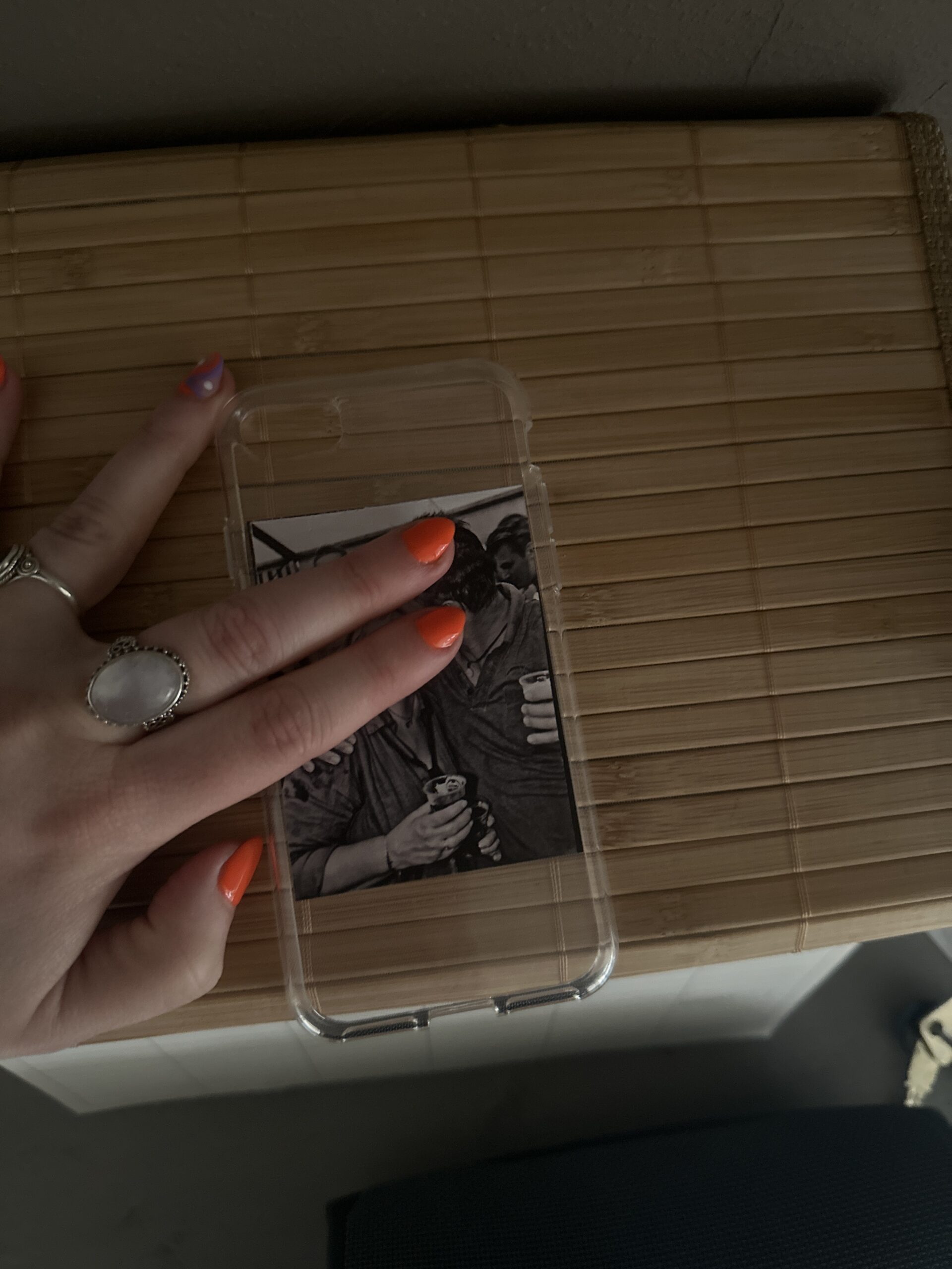 Click to view full screen Ontwerp je eigen iPhone SE 2020 hoesje – soft transparant photo review