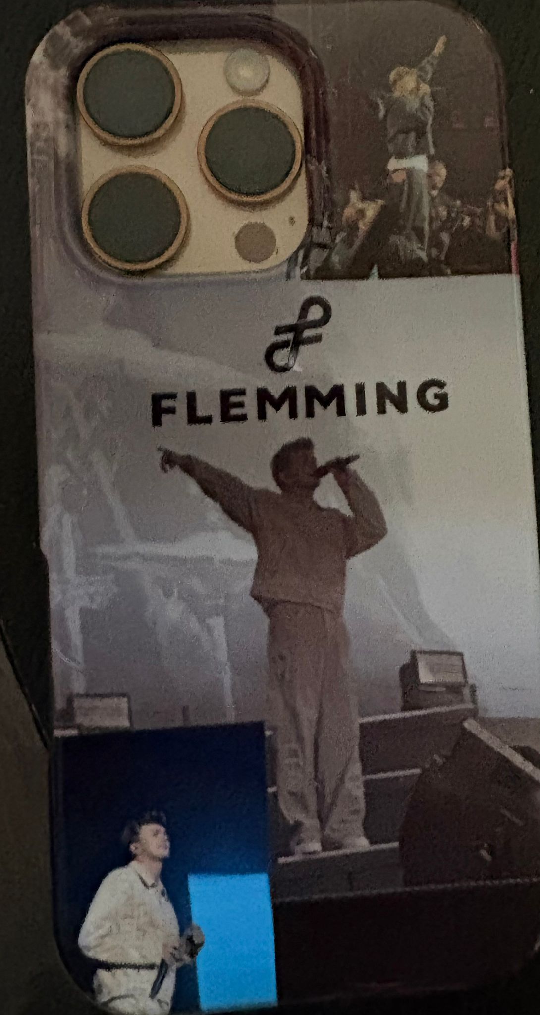 Click to view full screen Ontwerp je eigen iPhone 16 Pro Tough hoesje - tough case photo review